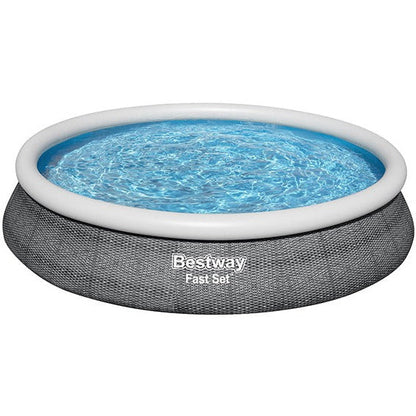 Bestway Fast Set inflatable pool with blue water on a white background